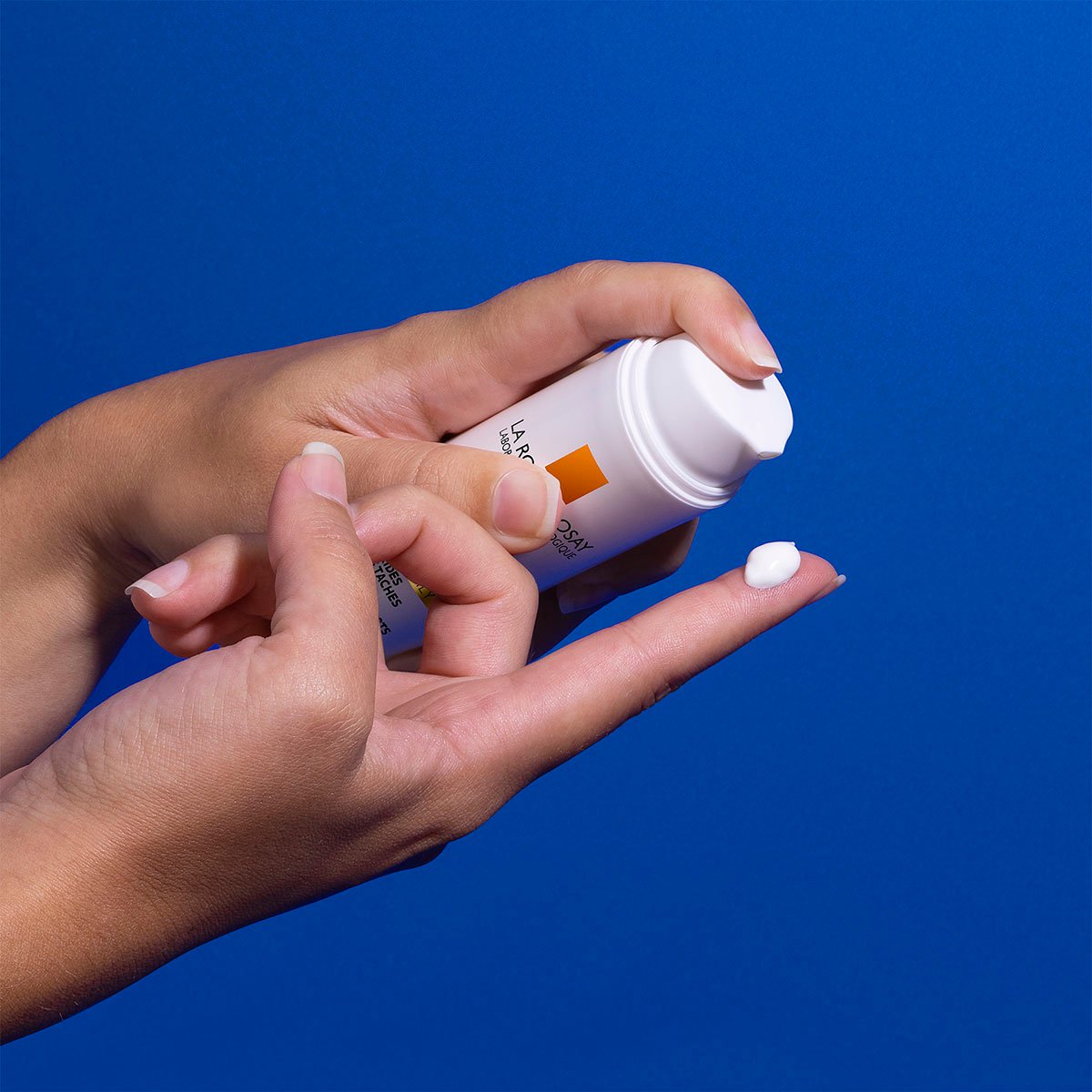 ANTHELIOS AGE CORRECT SPF50 ΑΝΤΗΛΙΑΚΟ ΠΡΟΣΩΠΟΥ ΚΑΤΑ ΤΩΝ ΣΗΜΑΔΙΩΝ ΓΗΡΑΝΣΗΣ TEXTURE